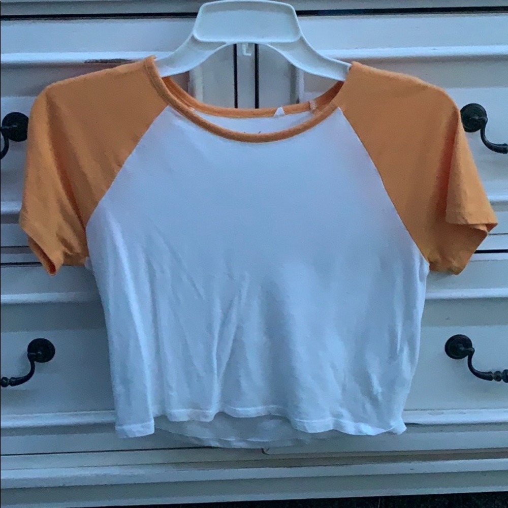 Cropped tee